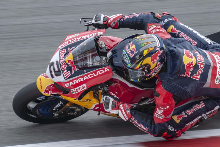 Leon Camier Fractures Vertebra in Suzuka Crash